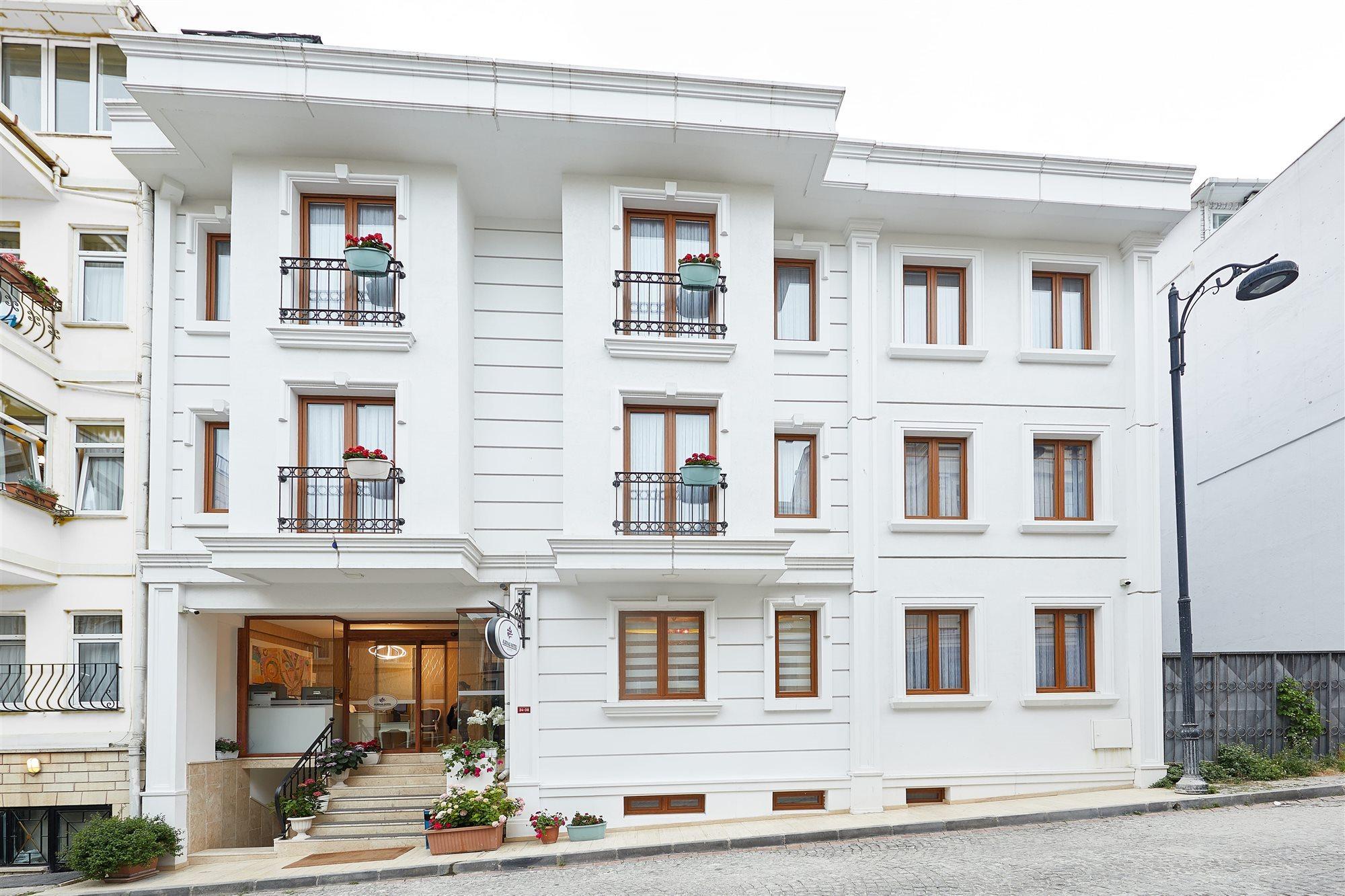Albinas Old Otel
